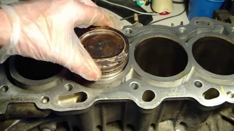 Piston Rings Or Cylinders Are Worn Out