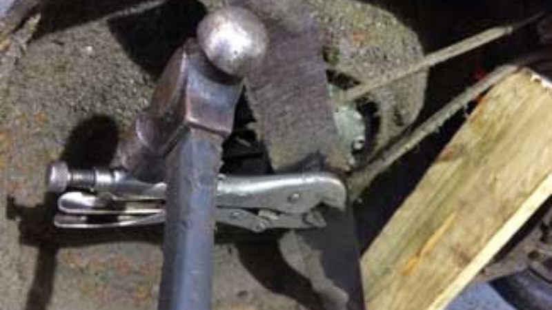 Why Does My Lawnmower Stop Running When It Gets Hot - Loose Bolts